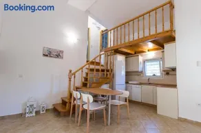 Moriel Seaside Homes Suites - Image 2