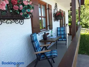 Appartamento adatto alle famiglie con giardino e terrazza | Vista sul giardino - Image 2