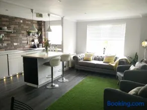 Boutique Coastal appt nr Edinburgh - Image 1