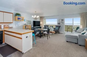 Seaside Beach Club 203 - Image 3