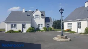 Fairgreen Cottages - Image 2