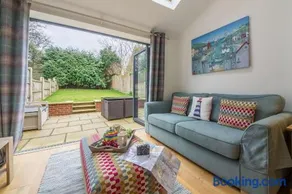 Blossom Cottage 4 - Image 3