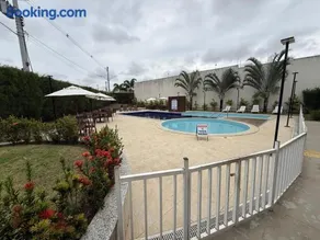 Apartamento Térreo completo e bem localizado - Image 2
