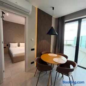 Bamboo Beach LS Apartments - Image 3