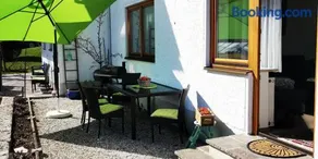Magnifico appartamento adatto alle famiglie con griglia, giardino e terrazza | Vista sul giardino - Image 3