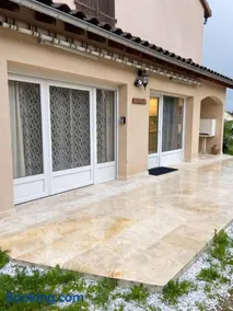 Appartement rénové à Lapte avec terrasse 40 m² - Image 1