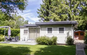 Cozy Holiday Chalet in Lemmer near the Lake - Image 1