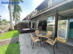 Casa com deck navegável e jacuzzi em Angra dos Reis RJ - Praia da Ribeira - Image 3