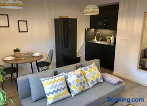 Apartamento con Jardin y Garaje - Image 1