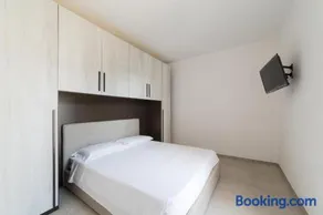 Quintino Apartments Pool - Image 2