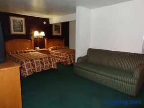 Knights Inn Phoenix at N Black Canyon Hwy - Image 4