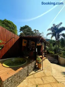 Aconchego de Itaipava - casa de 3 quartos, equipada, área kids, jacuzzi, pet friendly, churrasqueira, em meio a Natureza e próximo ao centro do bairro - Image 4