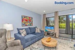 Fully Renovated First Floor Condo! Cypress Bay J-2 - Image 2