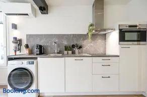 Deluxe 20m2 Canal View - Image 4