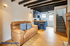 Host & Stay - Cuit's View - Image 1