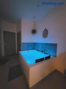 La Promenade Suite & Spa - Image 3