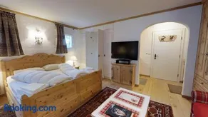 Suite Champfèr 205 - Image 2