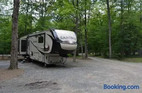 Rv Site 50amp Back-in up to 34Ft - Image 1