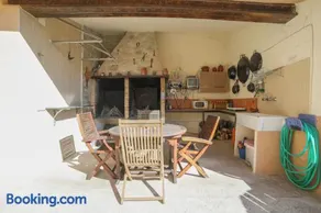 El Capricho de Horcajada - Image 1