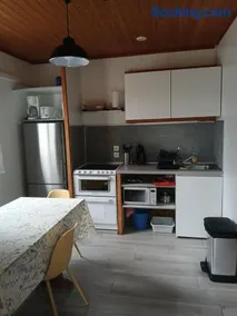 Chalet au calme climatisé et clôturé - Image 3
