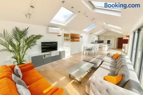 Countryside Retreat - Indoor Pool, Sauna, Hot Tub - Image 1