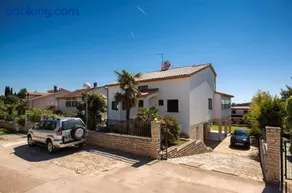 House Lorena - Image 2