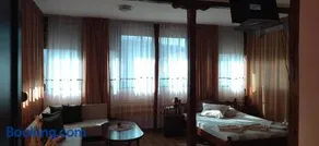 Guest House Ambrozia - Image 2