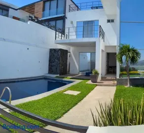 Casa entera en exclusiva privada - Image 1