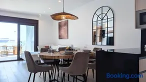 SUNNY HILLS rooftop apartment - Image 2
