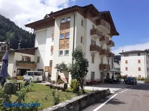 Hotel Aurora - Image 1