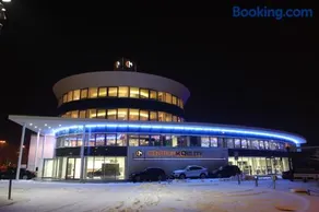 Tempus Club Garni Hotel - Image 1