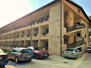 Hotel Pinguin - Image 1