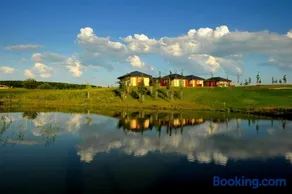 Black Bridge Hotel Apartment - Image 1