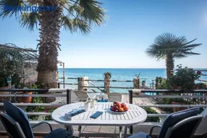 Exclusive Seaside Retreat with Shared Pool & Private Beach Access - Image 5
