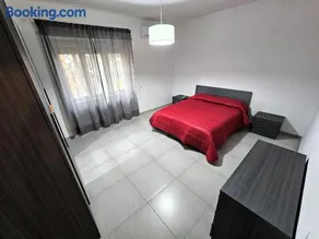 Familienfreundliche Wohnung mit Garten | Perfekt für die Arbeit von Zuhause | Haustiere erlaubt - Image 1