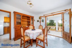Maison de campagne avec piscine privée, jardin et barbecue | Vue jardin - Image 5