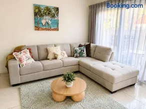 Townhouse Home Away from Home in Maroubra - Image 1