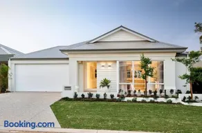 Four-Bedroom House Near Perth Airport - Image 1