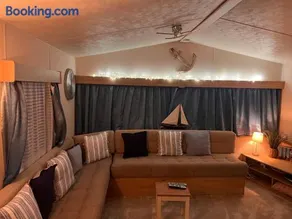 Coastal Beachfront Caravan - Image 2