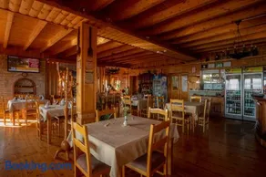 OLD HOUSE - Image 3
