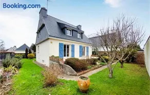 4 Bedroom Stunning Home In Hennebont - Image 2