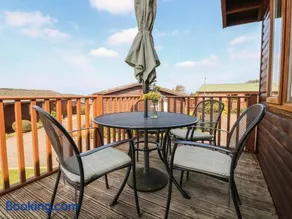 Seascape Retreat - Image 1