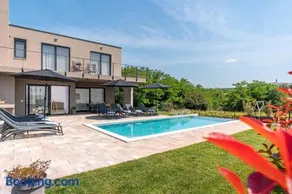 Villa Perlin - Image 1