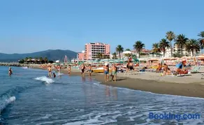 Appartamenti Lungomare Savona - Image 1