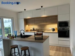 Family Golf House - Image 1