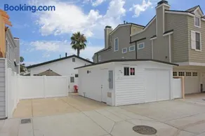 1759 Miramar Dr - Image 4