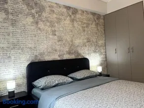 Jimmy's Pool Apartment - Image 4