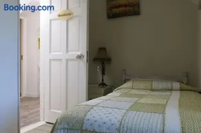 Keadyville House Self-catering - Image 4