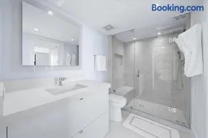 Oceanfront Luxury Retreat with Private Beach - Image 3