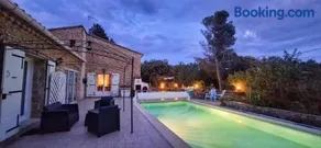 Maison provençale dans un cadre bucolique - Image 2